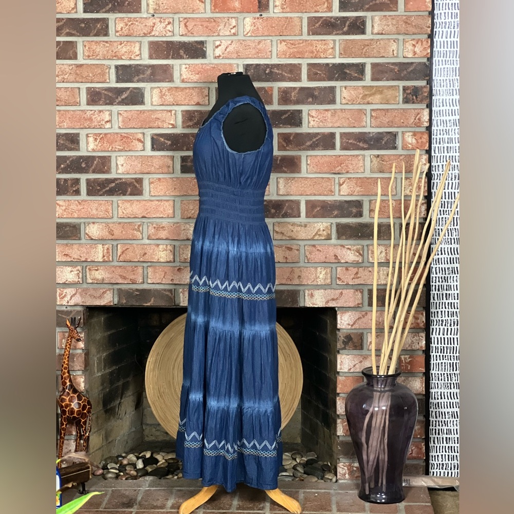 Lapis Peasant Style Maxi Dress - Picture 3 of 5